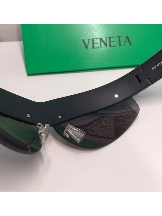 New Authentic Bottega Veneta BV1209S 002 Black Oversized Square Sunglasses main image 4